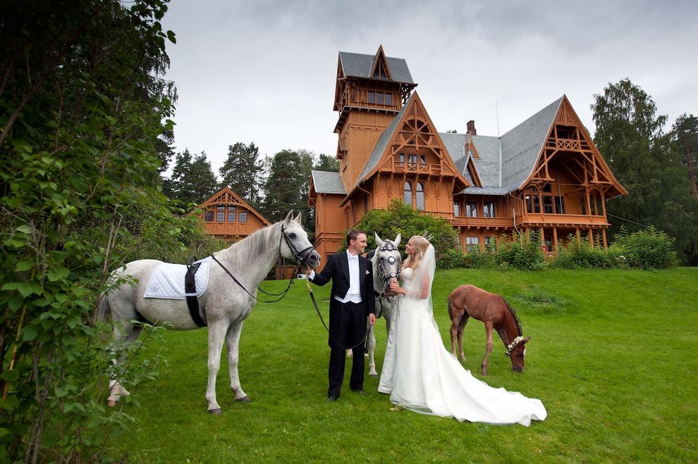 Wedding, horses, fairytale
