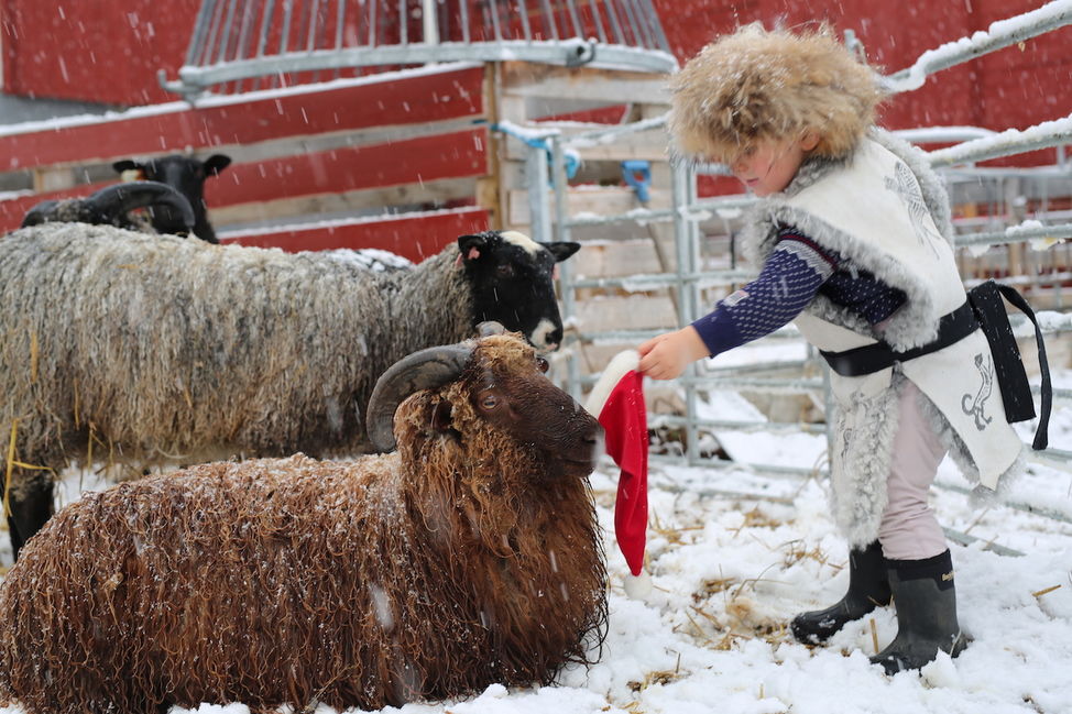 julekort barn snø sya 