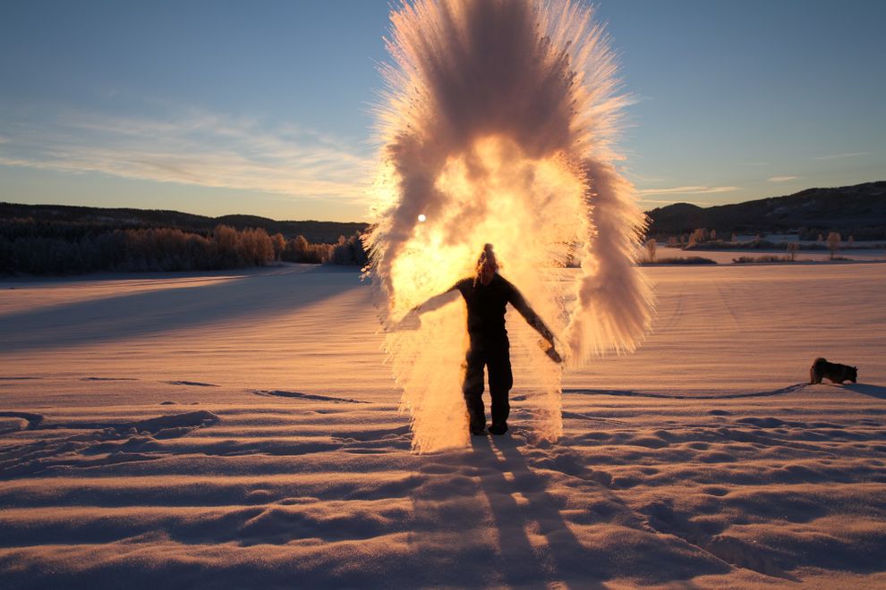 Thow boiling water in the air snow