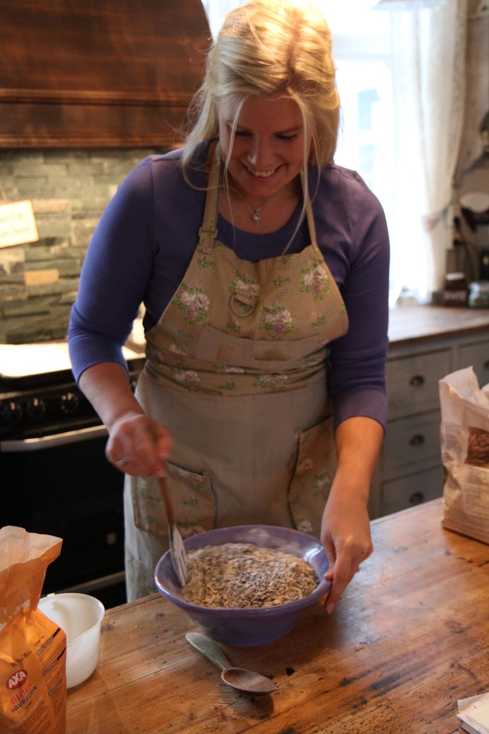healthy baking, superfoods, hemp seeds, chia seeds, healthy snack, superfoods