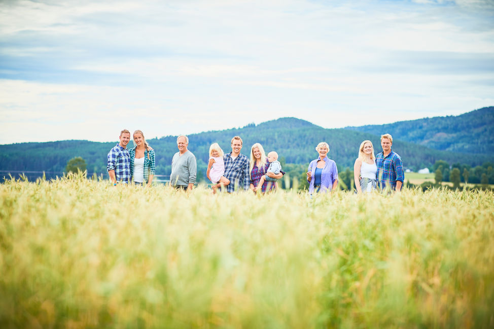 Skinnes Farm Family